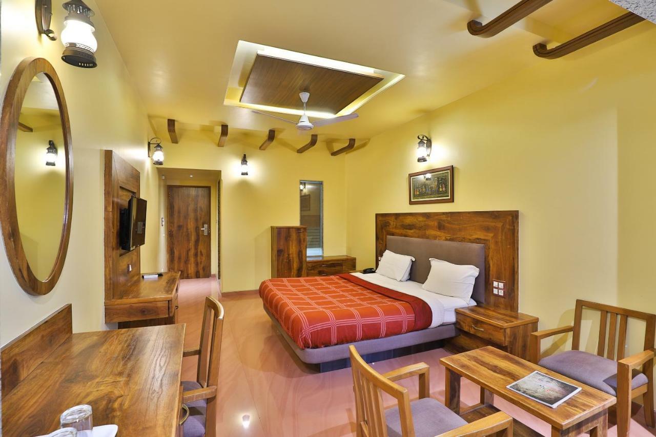 Palette - Hotel Ocean Inn Daman Kültér fotó